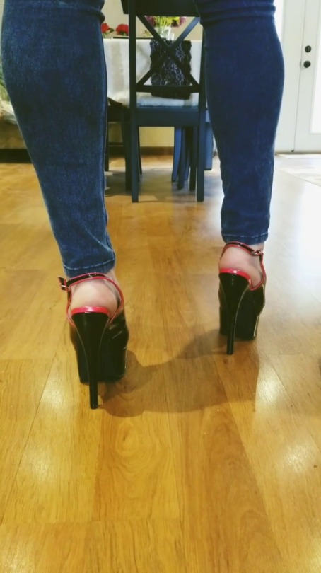 the-lexa:  My favorite CFM slingbacks on a hard surface so you can hear the clickity click of my heels.