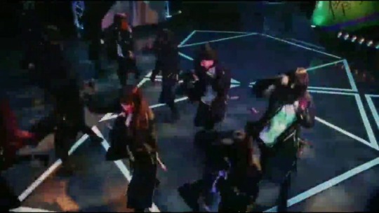 okonomiya: NTTドコモCM  欅坂46 - ガラスを割れ！ 