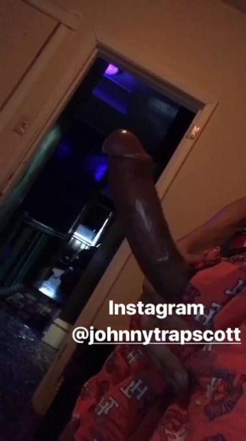 dirtyjerzeeboy:  kingguddah:  I’m the king of Tumblr 💯 😛💦  HMU if you wanna purchase vids  Zaddy 