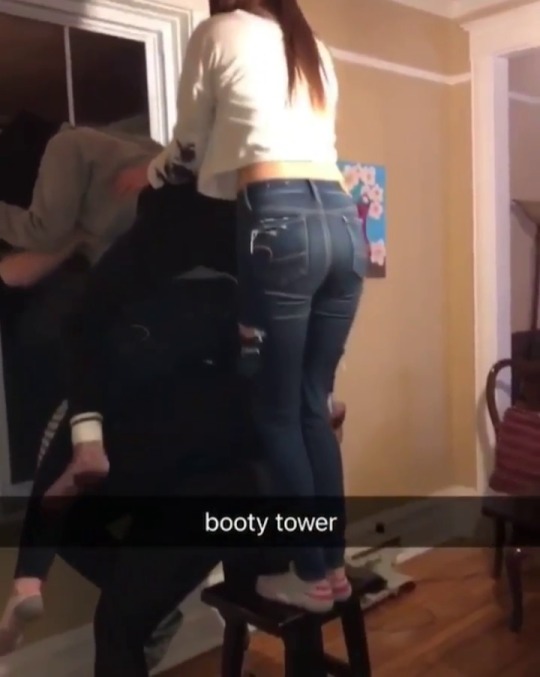 Porn photo xful:  Booty Tower!