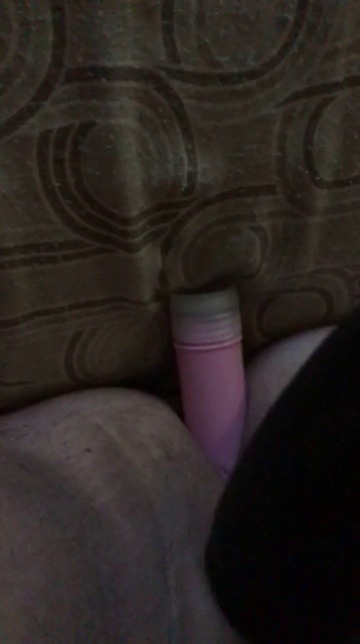 allofmynaughtyneeds:  I had some fun playing around the other day. Had to make sure he was happy with my work.