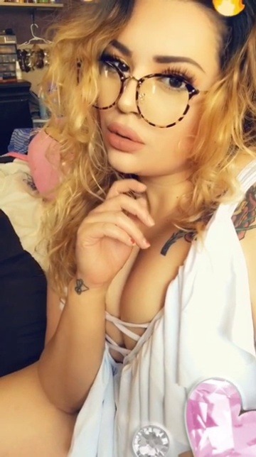 babymeoww:  Oh hey still as precious as ever ✨💕