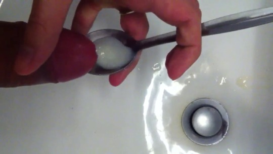 multiplesquirter:Me cumming into a 10ml dessert spoon (average male ejaculation 3.7ml, normal range between 1.5 and 6ml)