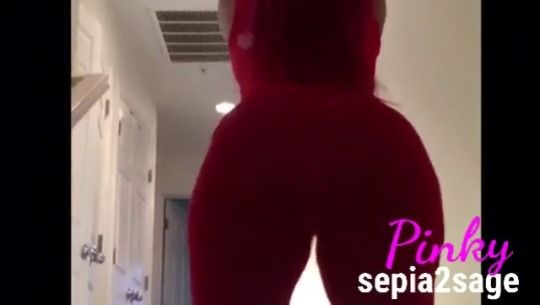 sepia2sage:  MmMm, Pinky TwerkN’ Her Phenomenal AZz; xXxtra JUICY Edition% s2s♤*