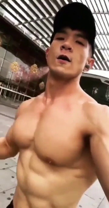 Porn Pics musclevideo:Frandy Tan (@frandytan)