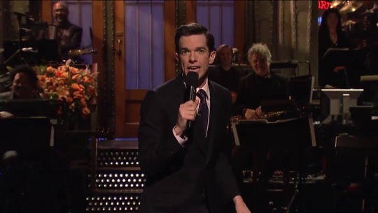 dont-touch-my-juice:please watch this john mulaney bit from snl of him complaining