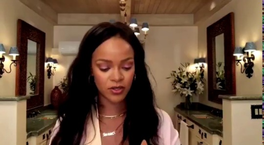 yeskagreen:  chicks:  Rihanna is so cute I fucking love her lmao   Kellz: Does not wear make up; still watches this several times because of how happy seeing someone this genuinely happy makes me 😊