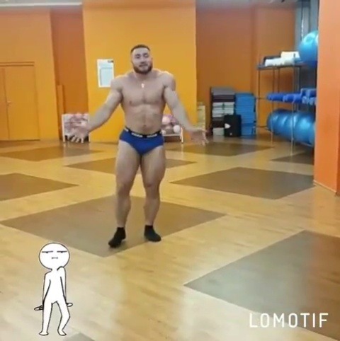 drwannabewannabe:Dmitriy Mamontovv’s got the moves…