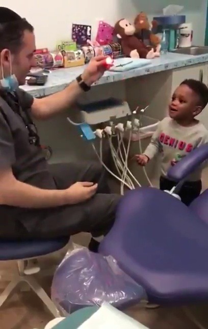 thenightwolf51: skyakafreckles:  diaryofakanemem:  Lemme bless y’all with this video  There was so much wonder on his face   My mom showed me this last night then sent it to all her dental assistant coworkers  