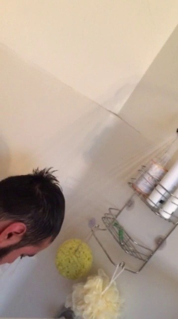 sprinkledpeenreturns:  Creeping on your roommate in the shower