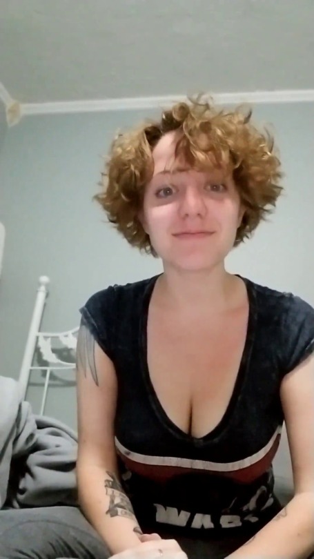 trashfirefallon:  My hair is uh doing something today  You look amazing