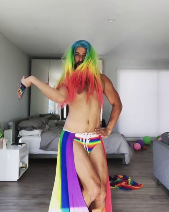 jadedfalling:  leahelizabeth89:  ororium-z: Happy Pride!  How.. how long did he spend setting this up???   This is amazing. I’d watch a whole song of this 