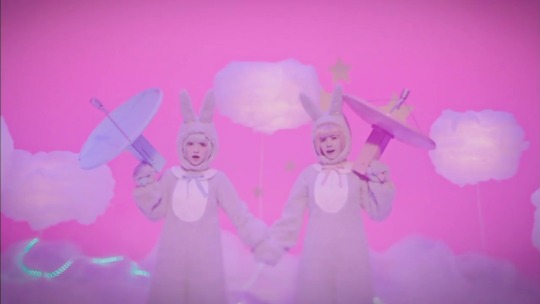 himanji:  TV-CM petit milady  8th single  世界中が恋をする夜