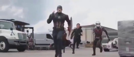 weheartfandom:  we all nailed down thor as the lesbian icon but cap came in like