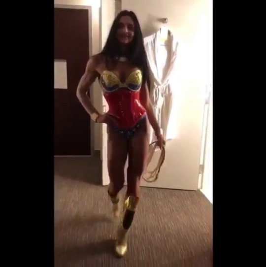 kingkongkockykumming:  mawusifitnesstraining:  WONDER Where Is WONDER WOMAN  Hope She’s in My Bedroom when I get home😍!