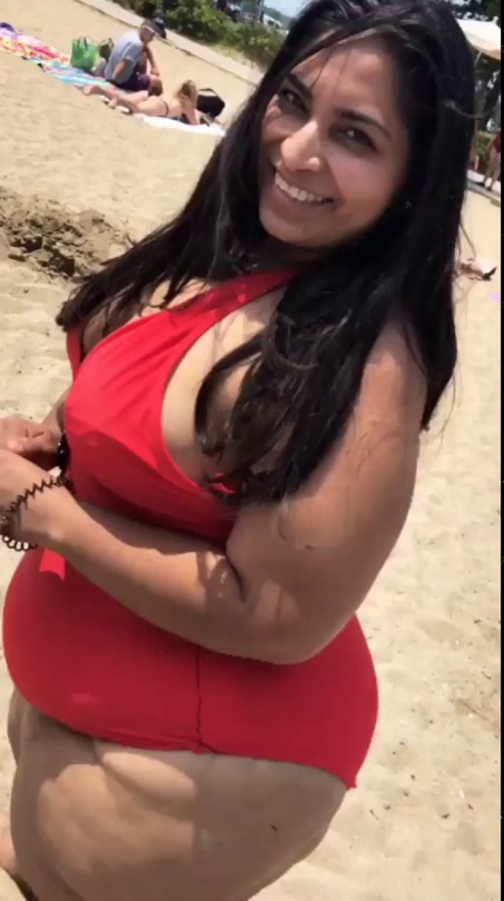 love4thicklatinas:  That’s a lot of love