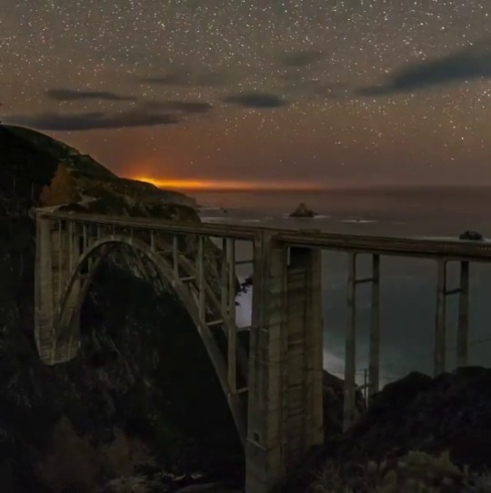 earthstory:  dave_fromthebay Despite its close proximity to Monterey Bay cities, Big Sur is amazingly minimally light-polluted. How do I know? Because of all the noise in the footage 😁😅 This timelapse consists of 750 exposures over a period of