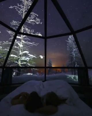 incompletehuman:  trasemc:  Imagine sleep under the skys!! so beautiful  