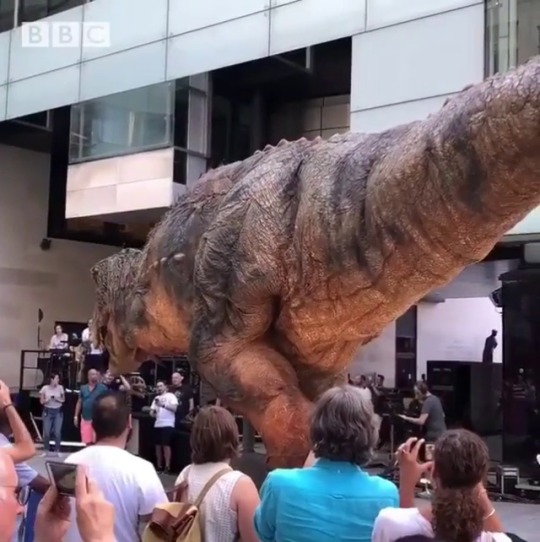 parks-and-rex:  steampunktendencies: Giant animatronic dinosaur outside bbc hq! Wow!Credits: BBC  No. 