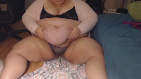 Porn cute-fattie:hi some1 buy me the yes daddy photos