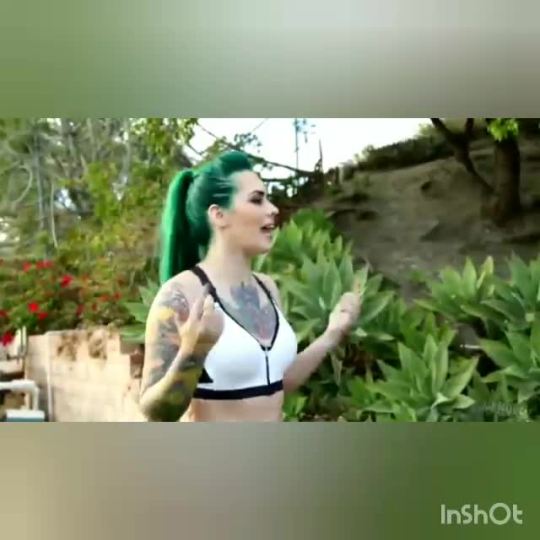 blksnwkng: Let me stretch that ass 