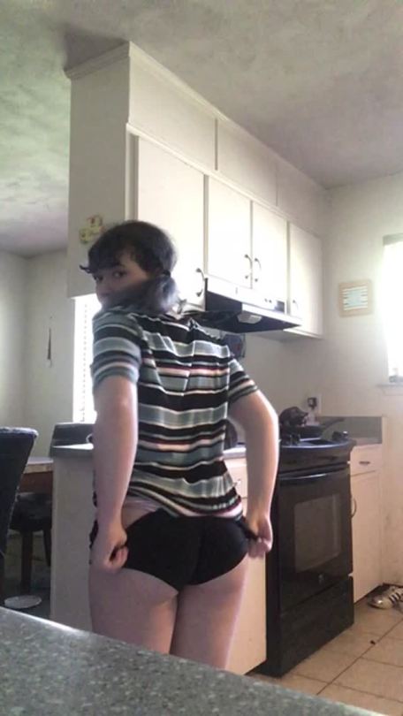 tinylilangel0: Lil sneaky peek on a video of mine 😇 ฮ to muhlissaok@gmail.com on google pay for EVERY video i have💖  Or for any other inquiries feel free to email me. 