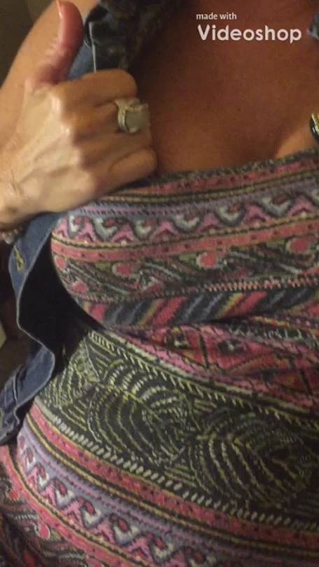 danimariner:  Happy Titty Tuesday😜