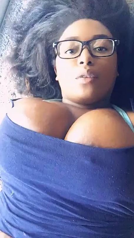 harleelittle:  REBLOG and tell me how much you love my college tits for a dm💦💦CLICK HERE TO ADD ME ON SNAPCHAT