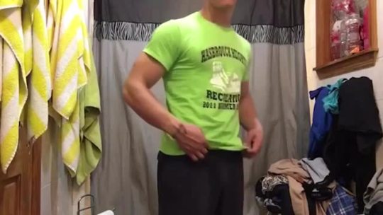 fappleseed87:  Yoooooo! This unassuming white bubble ass was soooo fucking sexy that I forgot to write a caption for it when I posted it! Lmaoooo….oh well, yall know this dude’s bootie is straight fucking fire! 