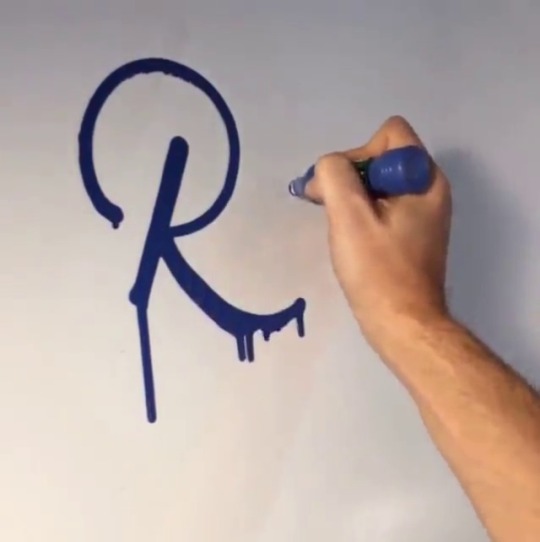 cutecutejames:  soothifying-sounds-asmr:  Marker calligraphy by  josegilq    This is the visual representation of when your nose itches and your hands are dirty. 