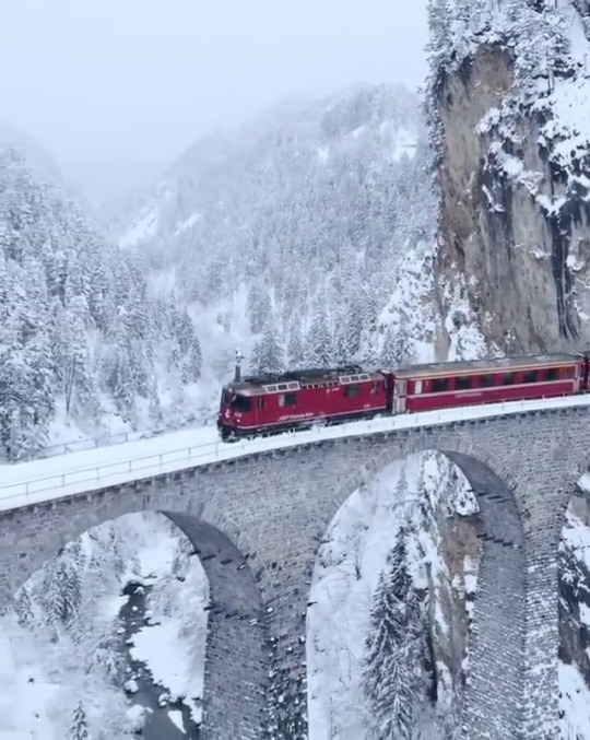 tkkatherineblog: The Glacier Express through Landwasser Viaduct, Switzerland Inst @exploremarco