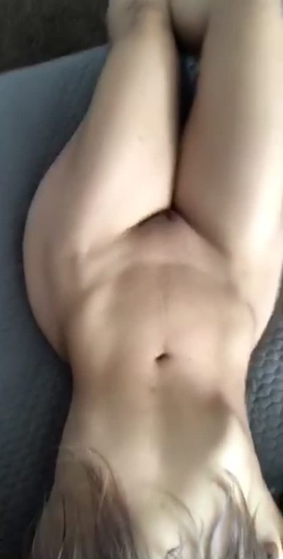 ur-nasty-gal:  Please Tumblr show some love to my tight pussy 😈 