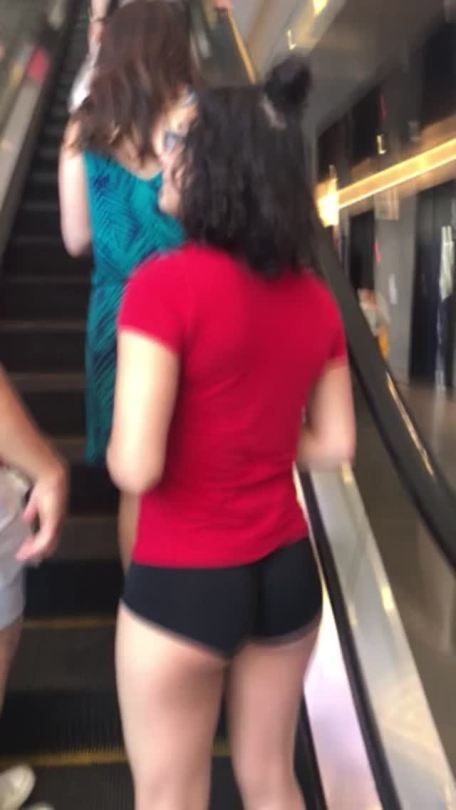 icravebootyalot:  Yo if you let your girl go out in public like this….you most definitely don’t have no respect for her yourself and she dont have no respect for herself,so why should the guys that lust over her should 🤷🏿‍♂️🤨. Come