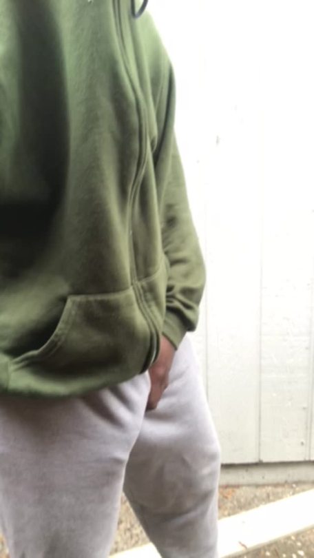 8ssalieu:  dcnestle:    Sweatpants🤗😋😍😆         @8ssalieu 👈 🔥 💖 💝 🙌 👀 👍 👌 🍆🍆 💦 💦 