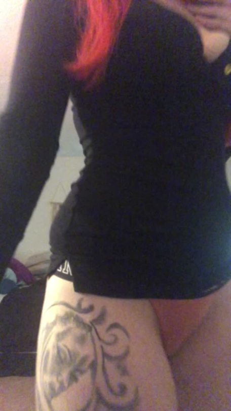 risque-rae:  Missing Daddy so much today. Keeping myself on edge until he gets home, so HELP ME - I’d love to know what you do with me if I was yours for one night? 😉~Rae 💋 