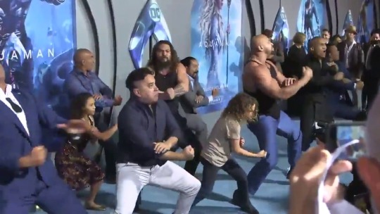 flyordien3rd:  sans0frontieres: prettydudestv:  It’s beautiful seeing culture celebrated and not suppressed as Jason Momoa, family and friends perform the haka on the Aquaman red carpet.  This made me yell and cry with joy    This shit is so dope  