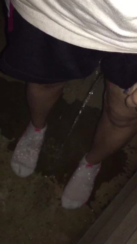 Soo never get to wet outside at night cause parents are mainly home then&hellip;but I’m alone tonight so here’s a short bad clip of me wetting outside!