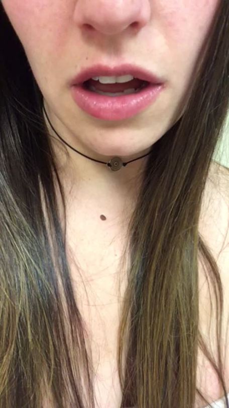 naughtyhornysexy:  mousyx:Snow= lots of canceled patients…had some free time to fill at work 😈Horny breathing and moans and lipps 💋