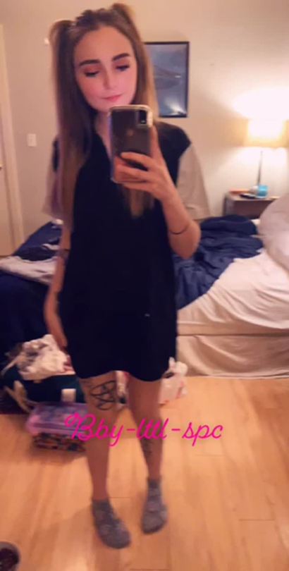 bby-lttl-spc:  Join my snap! Tonight is get drunk and be dumb night and tomorrow we’re gonna do a padded fashion show hehe 