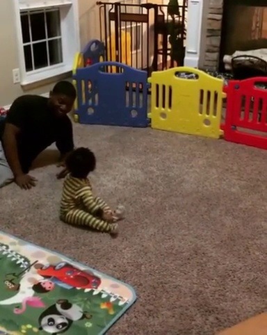 destuhnae:  i-am-totally-kyle:  lunarwench: thenatsdorf: Daddy vs baby dance-off. [source] wholesome content    He really do be dancing tho   he didn’t have to end his daddy like that lmaooo 