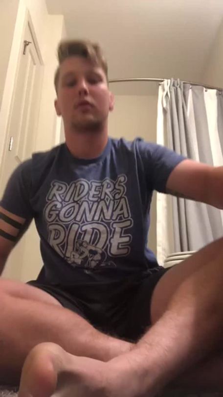 barefootmaleko:  It’s been a while but a while worth waiting for. This good boy is showing his submission with those sexy soles then worships them. Such a sexy good boy. Even wrote my name on his soles. Hope this is special enough for you all. Maybe
