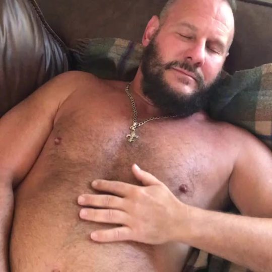 realmenreallife:Sleepybear Jacques ☺️🐻