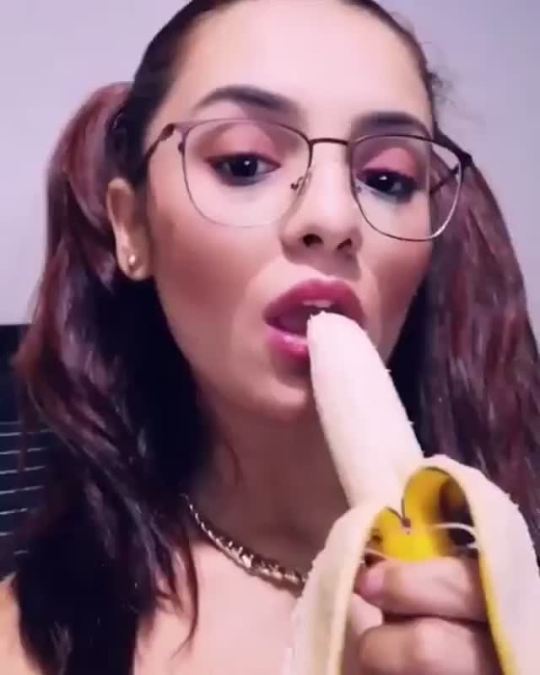 https://66.media.tumblr.com/tumblr_pujzcpFJn91s6ghe7_frame1.jpg