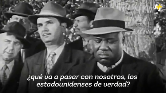 orny1312:  Es lo que esta ocurriendo en España , nos están dividiendo metiéndonos el odio en nuestras entrañas , para ganar de nuevo y controlarlo todo , la xenofobia la intolerancia , la utilización de nuestras banderas , la división catalana con