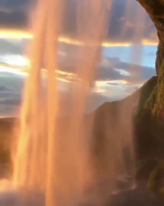 fluffygif:    Beautiful sunset at Seljalandsfoss in Iceland.