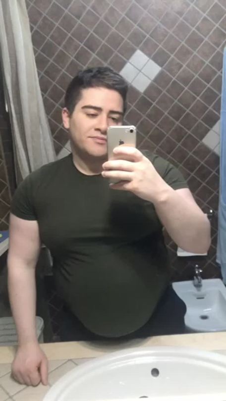 gulpintheeater:Am I getting cuter as I get rounder? ☺️The Eater Pokémon is creating a different body for you. | Patreon