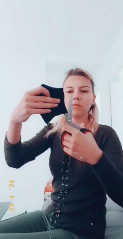 neverbeensucked:  hello-i-am-canadian:Making A Face Mask Out Of A Sock In Seconds