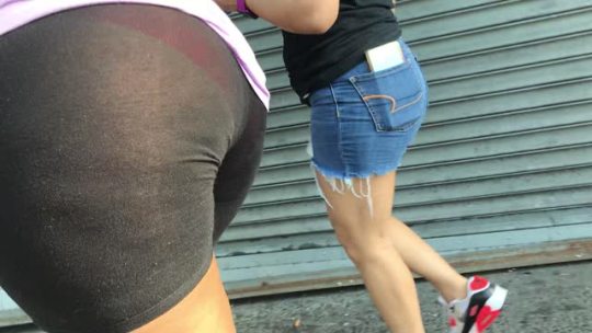 xxxnycstreetcandids:Available in folder jiggly bubble Vpl 5$ cash now to acess