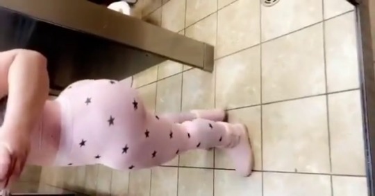 cybercolorbonkbandit:  Who its this girl?