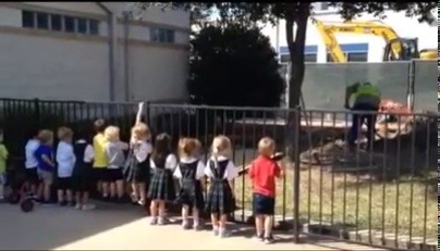 sparklefangs:zenkaiankoku:that-catholic-shinobi: jaehaerys1:  officialmacgyver:  armadillo-dreaming:  mockwa: ☻unmute☻ [Video: a construction worker shoveling dirt as children on the other side of the fence yell “YAY!” every time dirt is moved.]